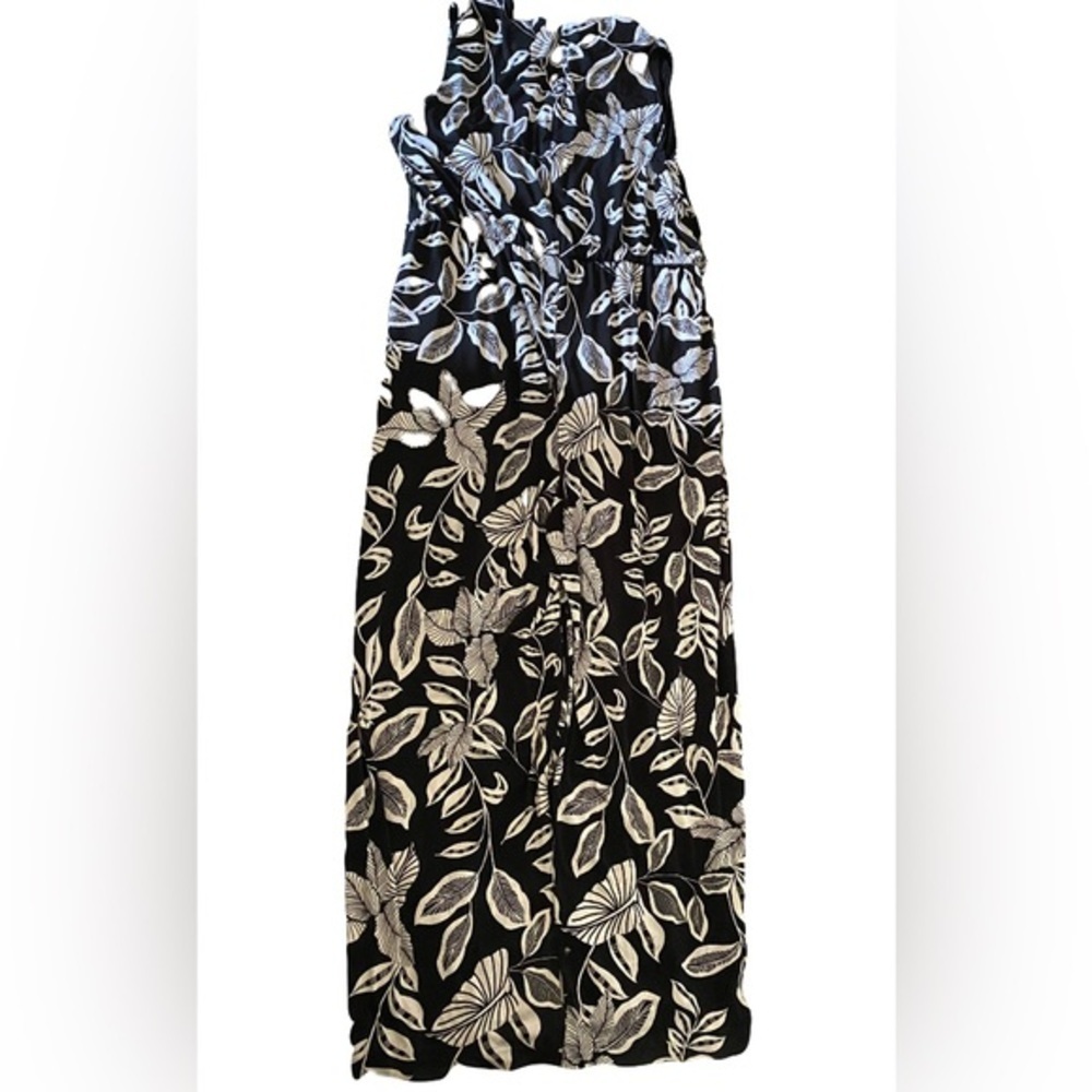 Chico’s 3 Floral Black and White leaf pattern Jumpsuit